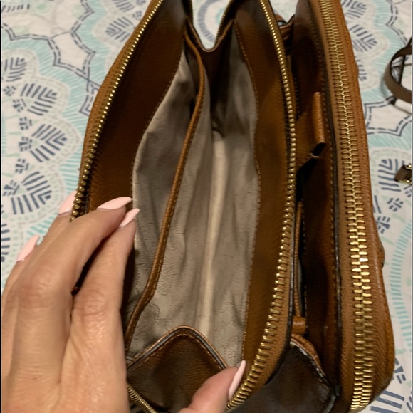 Michael Kors handbag - Picture 2 of 6